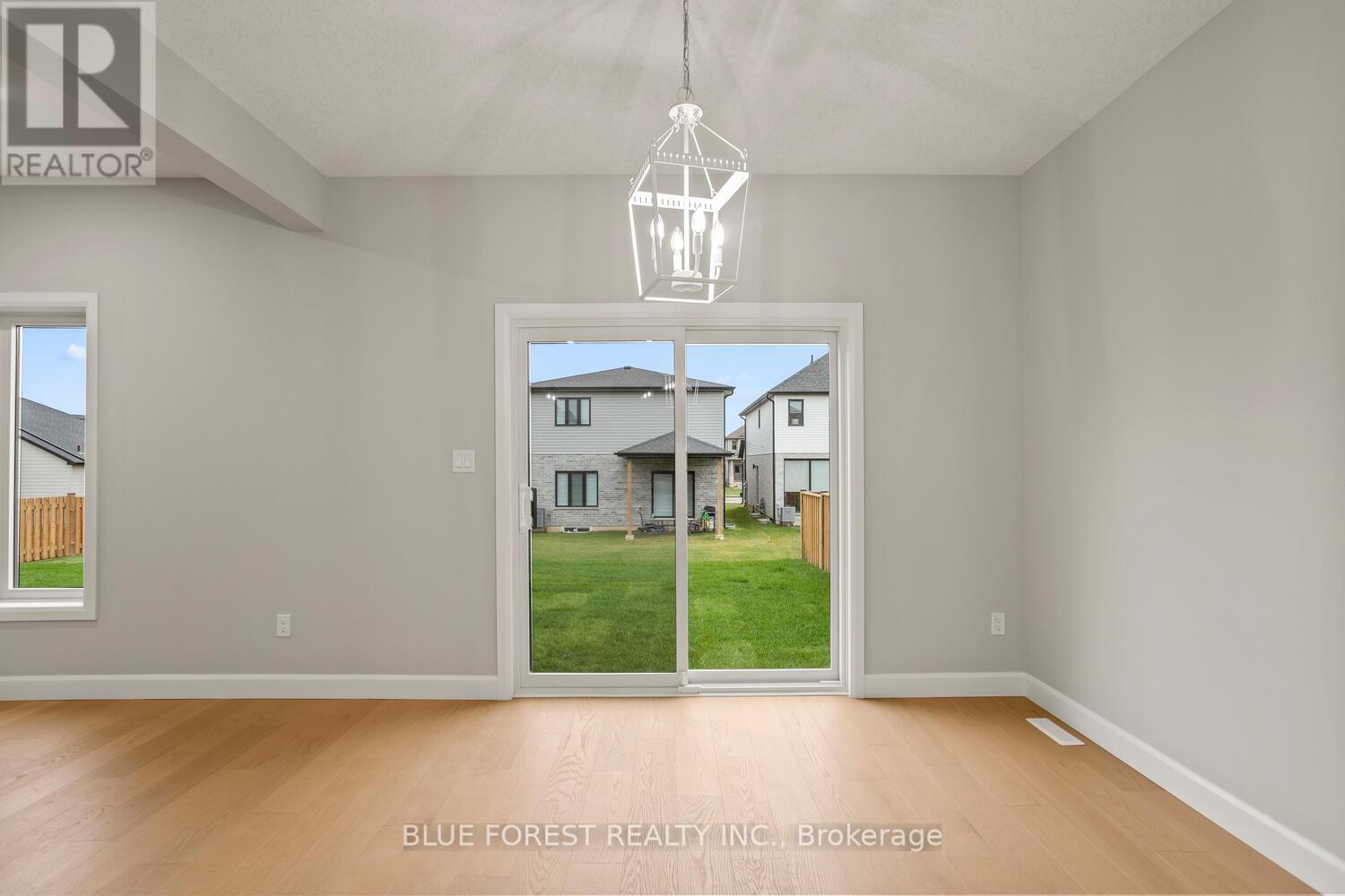 3881 Ayrshire Avenue, London South, Ontario  N6P 0J5 - Photo 12 - X12501592