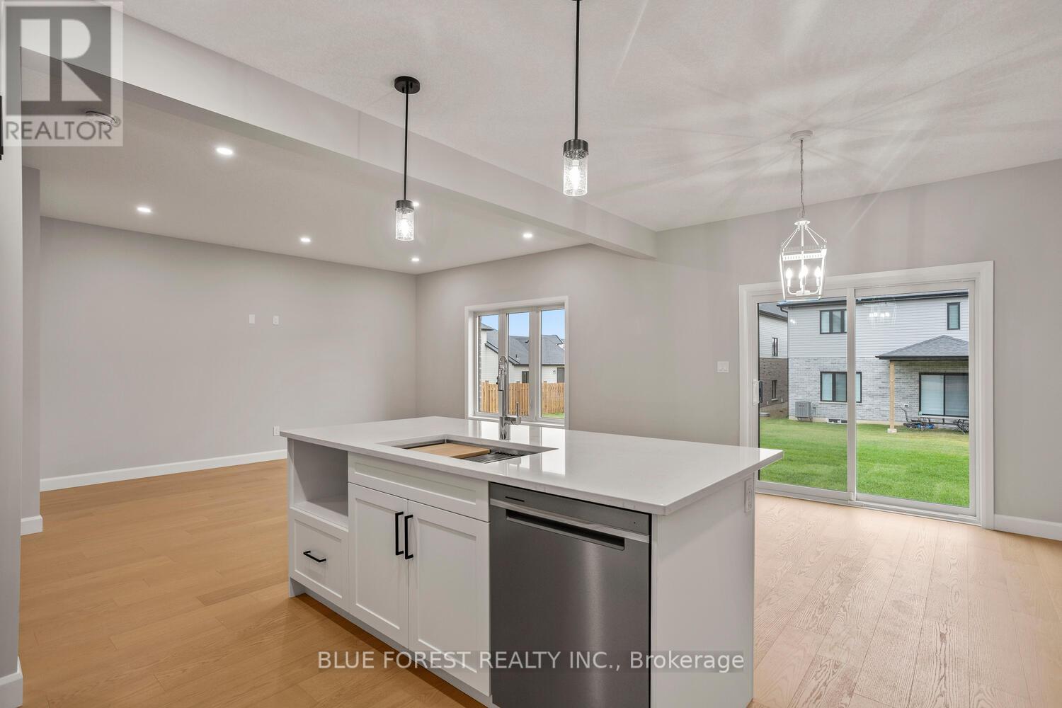 3881 Ayrshire Avenue, London South, Ontario  N6P 0J5 - Photo 16 - X12501592