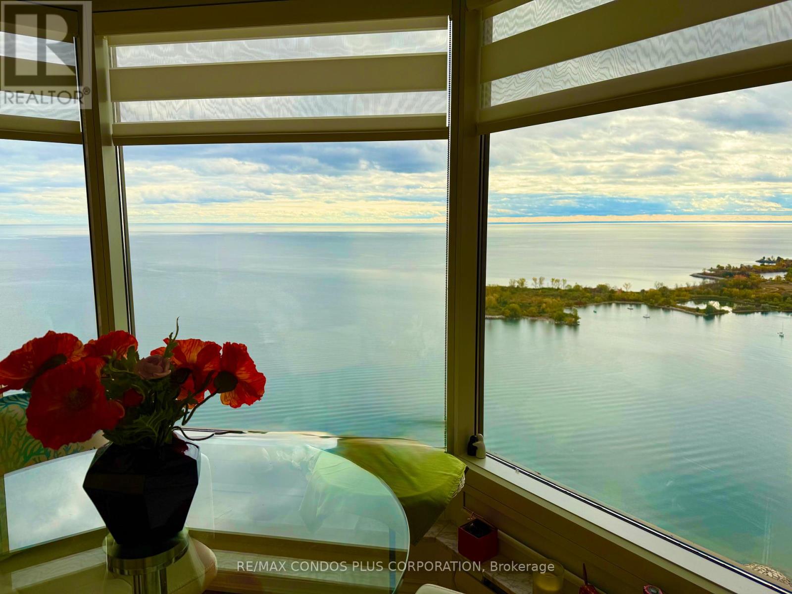 4405 - 1 Palace Pier Court, Toronto, Ontario  M8V 3W9 - Photo 16 - W12501318