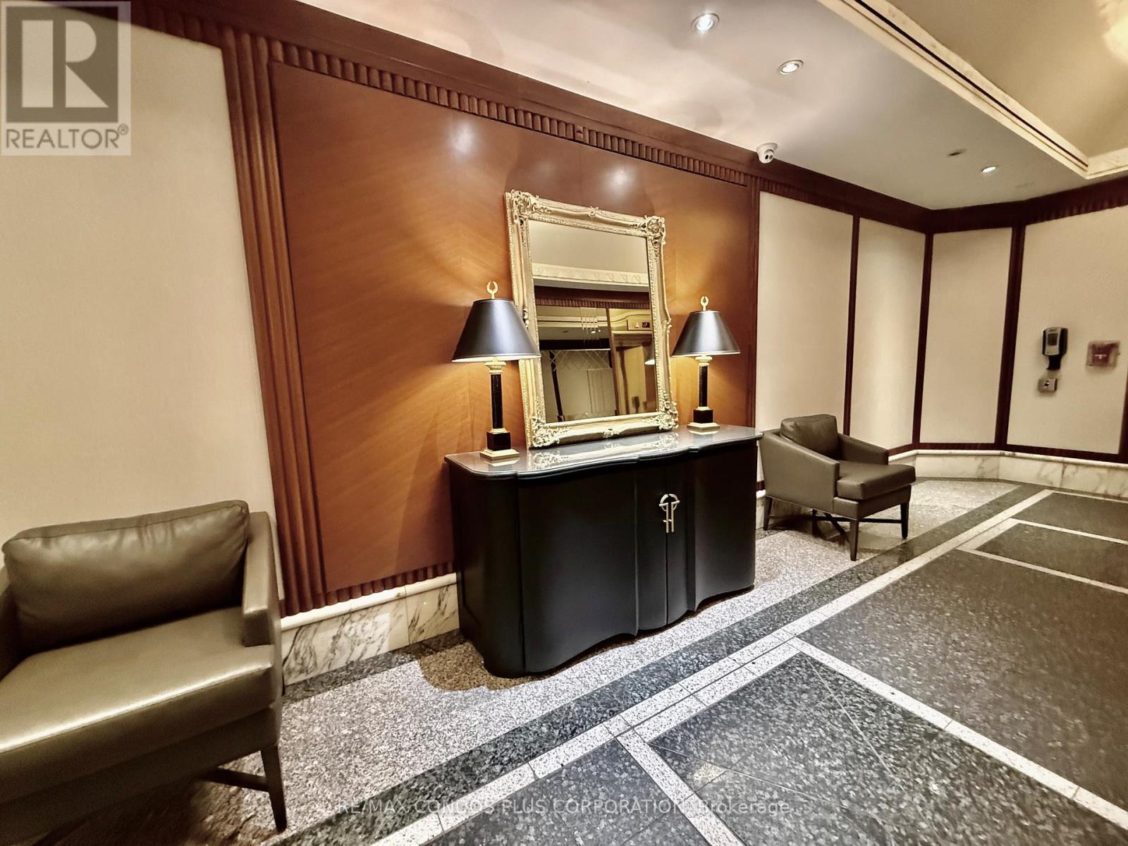 4405 - 1 Palace Pier Court, Toronto, Ontario  M8V 3W9 - Photo 12 - W12501318