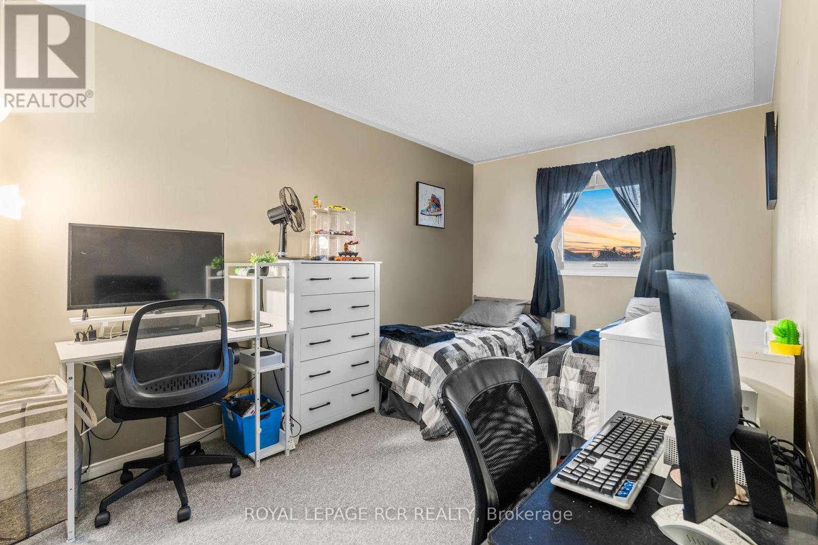 120 Howard Crescent, Orangeville, Ontario L9W 4W2 - Photo 19 - W12373160