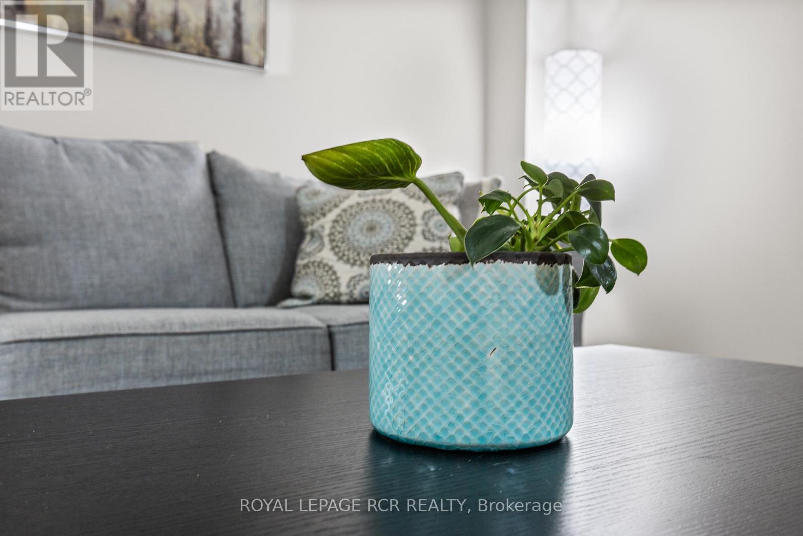 120 Howard Crescent, Orangeville, Ontario L9W 4W2 - Photo 5 - W12373160