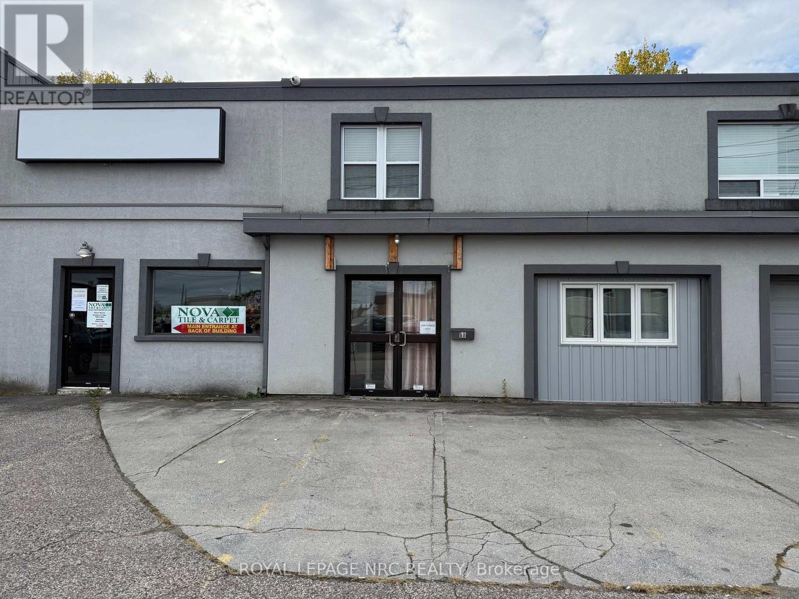 6102 Perkins Street, Niagara Falls, Ontario  L2E 5R8 - Photo 8 - X12484389