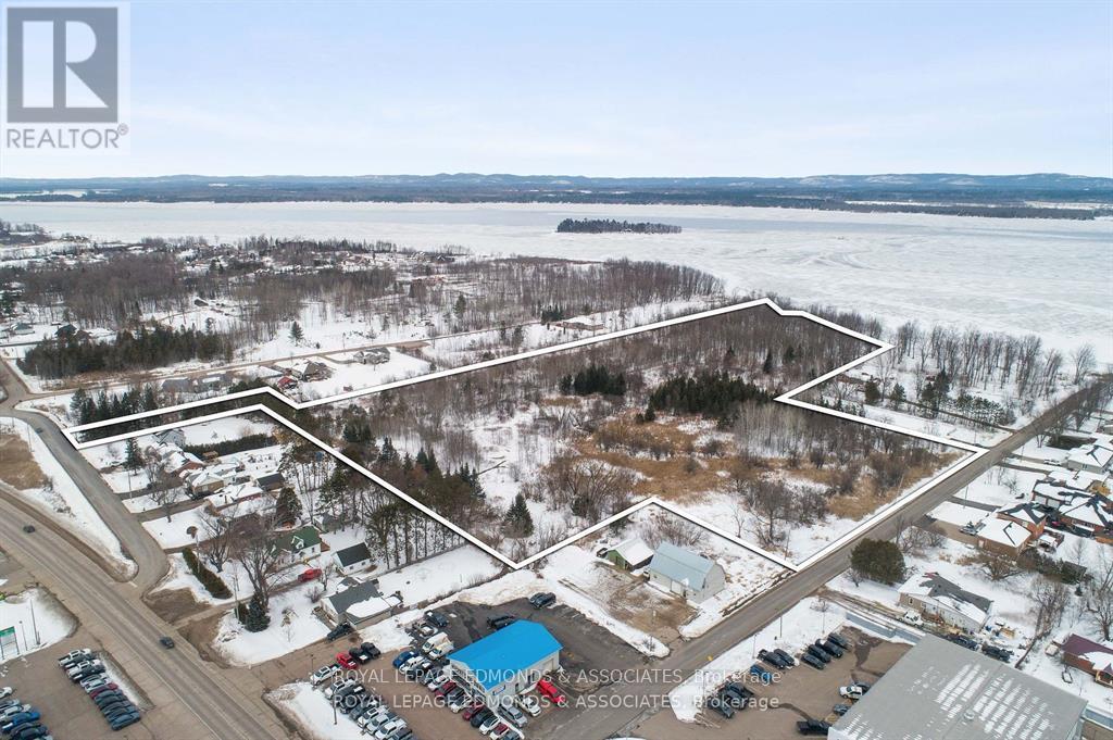 0 Golf Course Road, Laurentian Valley, Ontario  K8A 5L8 - Photo 1 - X12501664