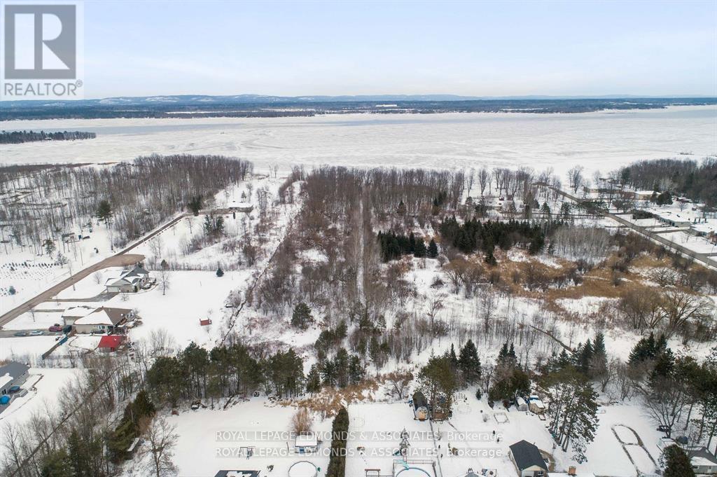 0 Golf Course Road, Laurentian Valley, Ontario  K8A 5L8 - Photo 3 - X12501664