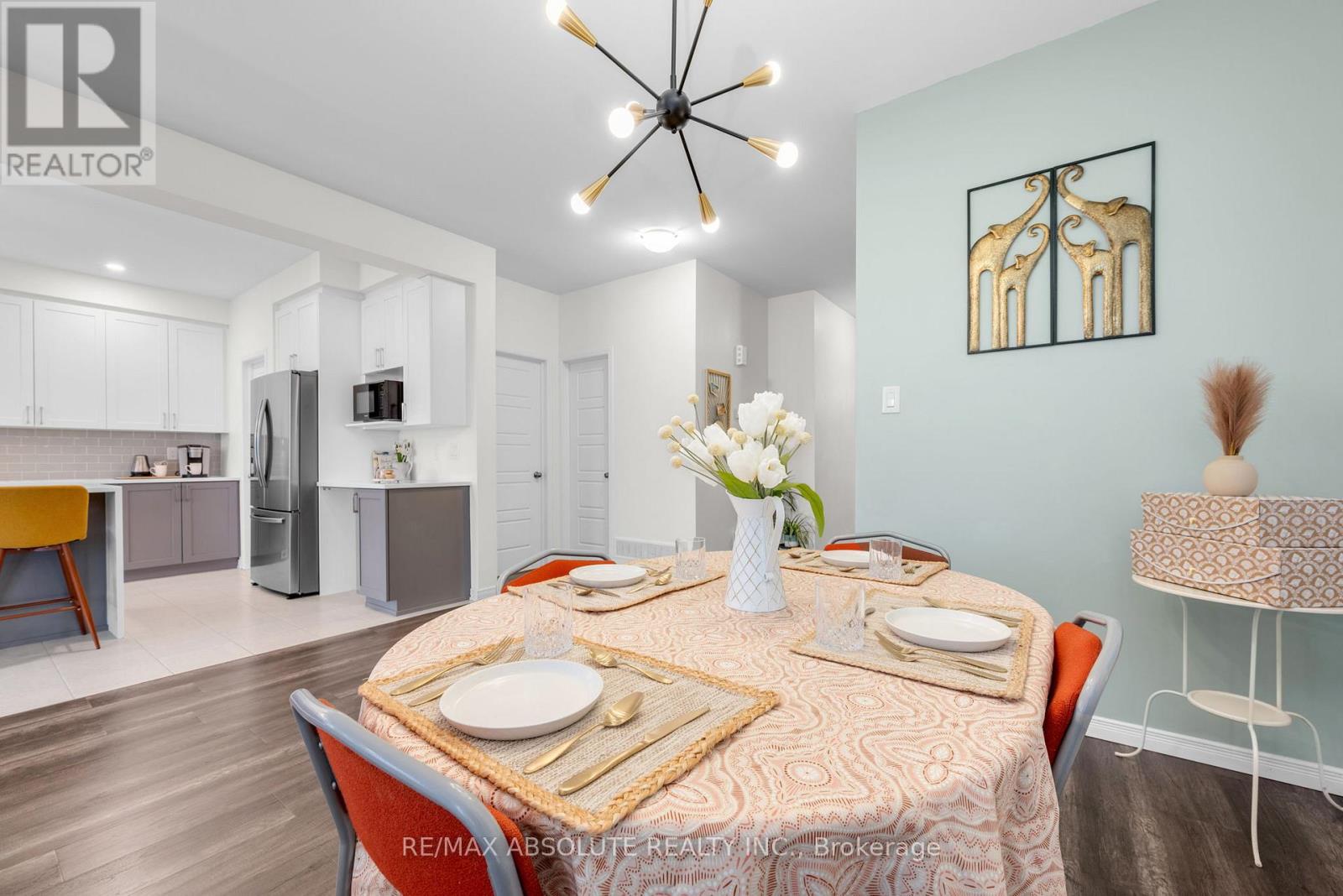 302 Haliburton Heights, Ottawa, Ontario  K2S 1S3 - Photo 10 - X12501606