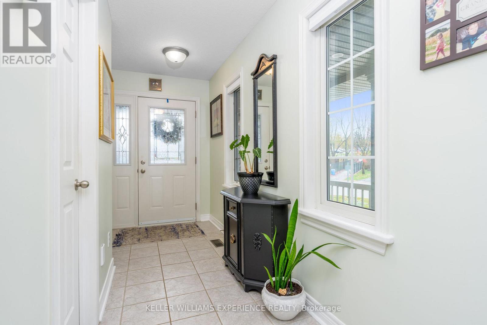 144 Silk Drive, Shelburne, Ontario  L0N 1S2 - Photo 3 - X12501540