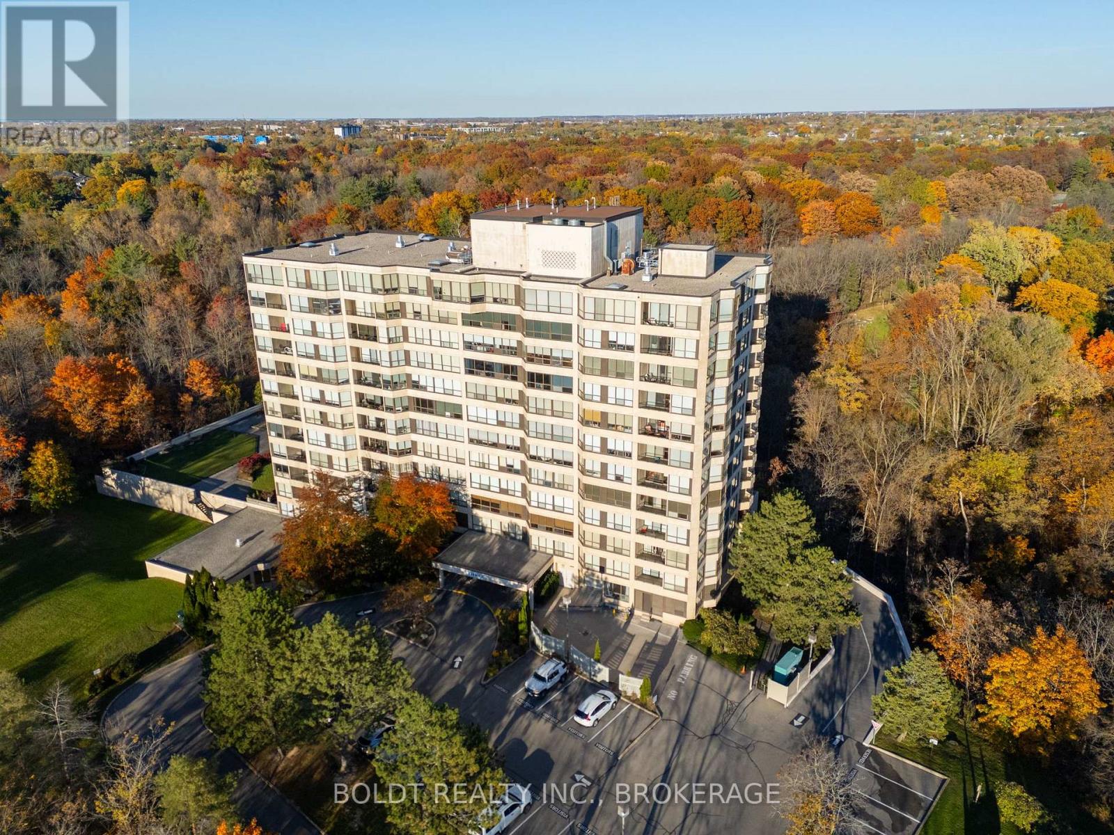 603 - 3 Towering Heights Boulevard, St. Catharines, Ontario L2T 4A4 - Photo 1 - X12501574