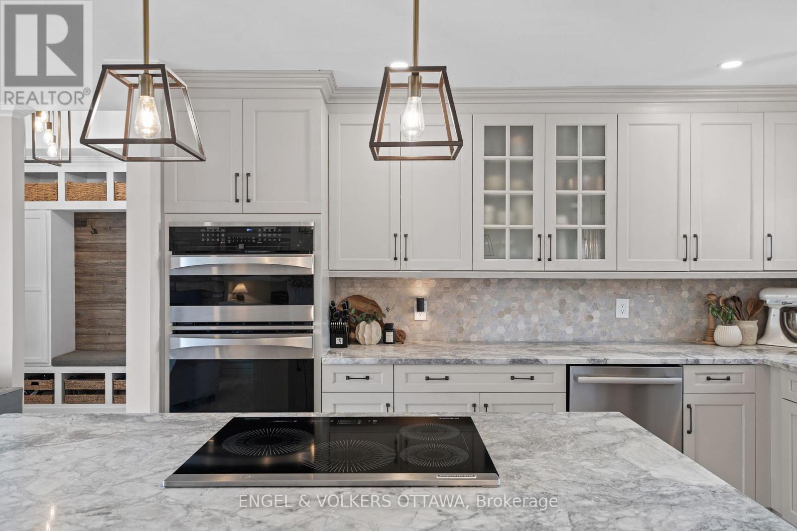 3293 Warner Way, Ottawa, Ontario  K0A 2W0 - Photo 12 - X12501496