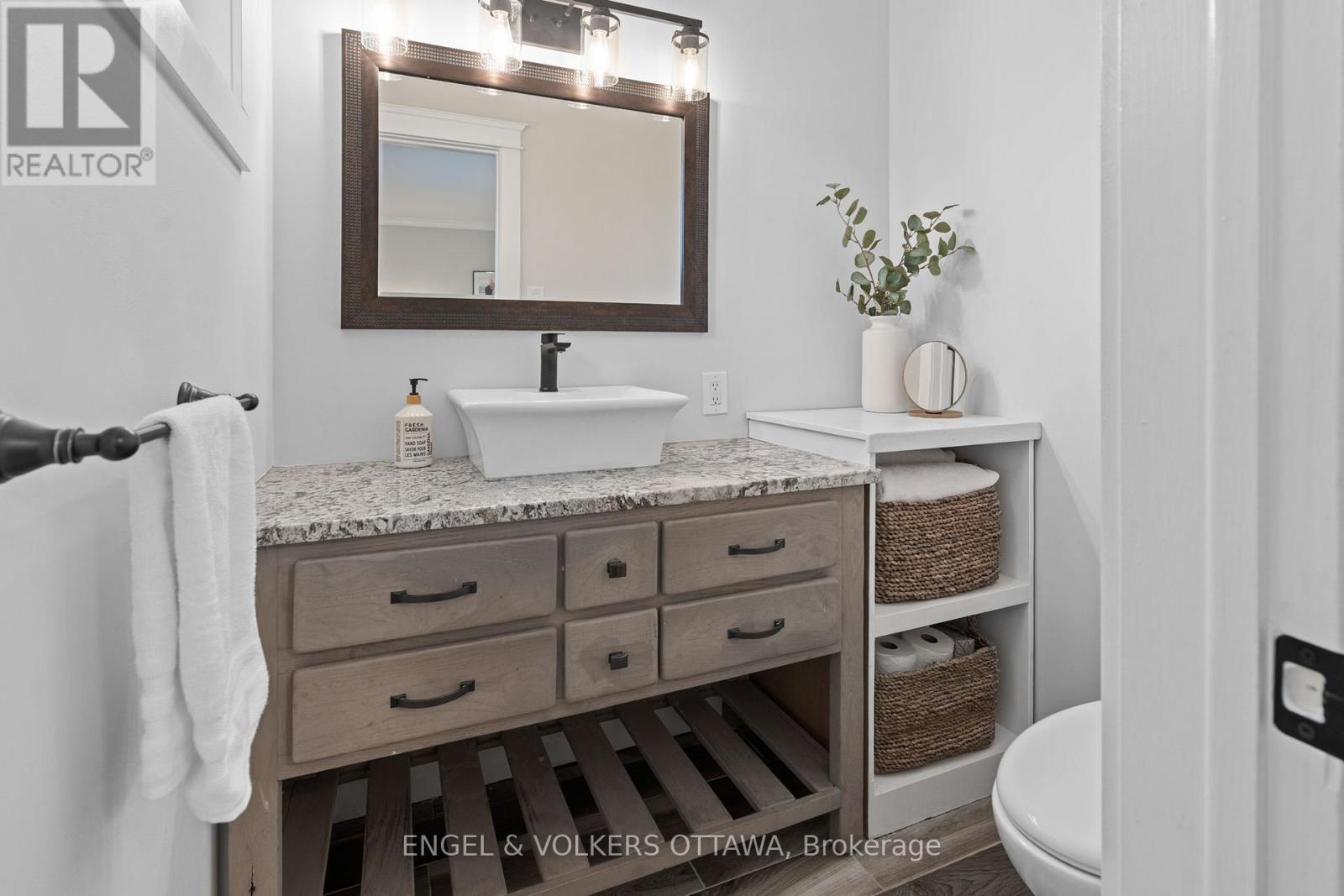 3293 Warner Way, Ottawa, Ontario  K0A 2W0 - Photo 22 - X12501496