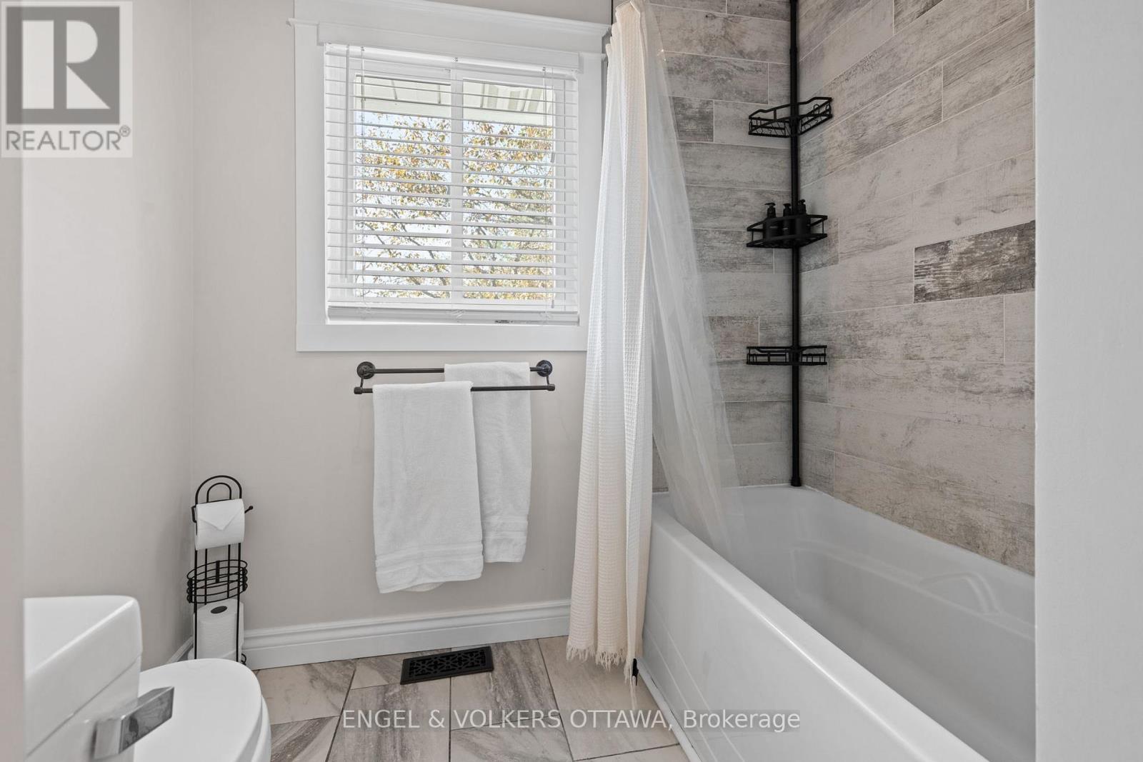 3293 Warner Way, Ottawa, Ontario  K0A 2W0 - Photo 28 - X12501496