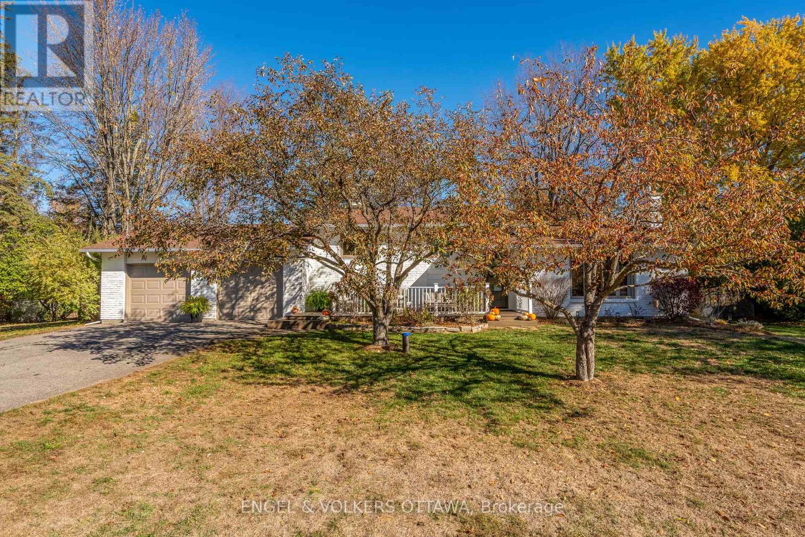 3293 Warner Way, Ottawa, Ontario  K0A 2W0 - Photo 36 - X12501496