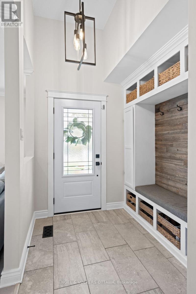 3293 Warner Way, Ottawa, Ontario  K0A 2W0 - Photo 5 - X12501496