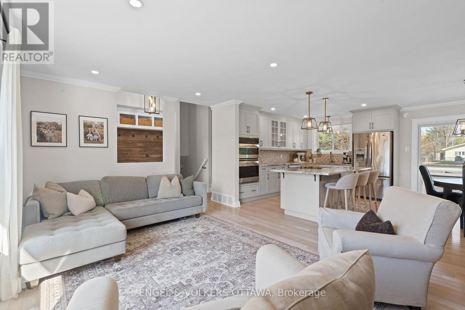 3293 Warner Way, Ottawa, Ontario  K0A 2W0 - Photo 8 - X12501496