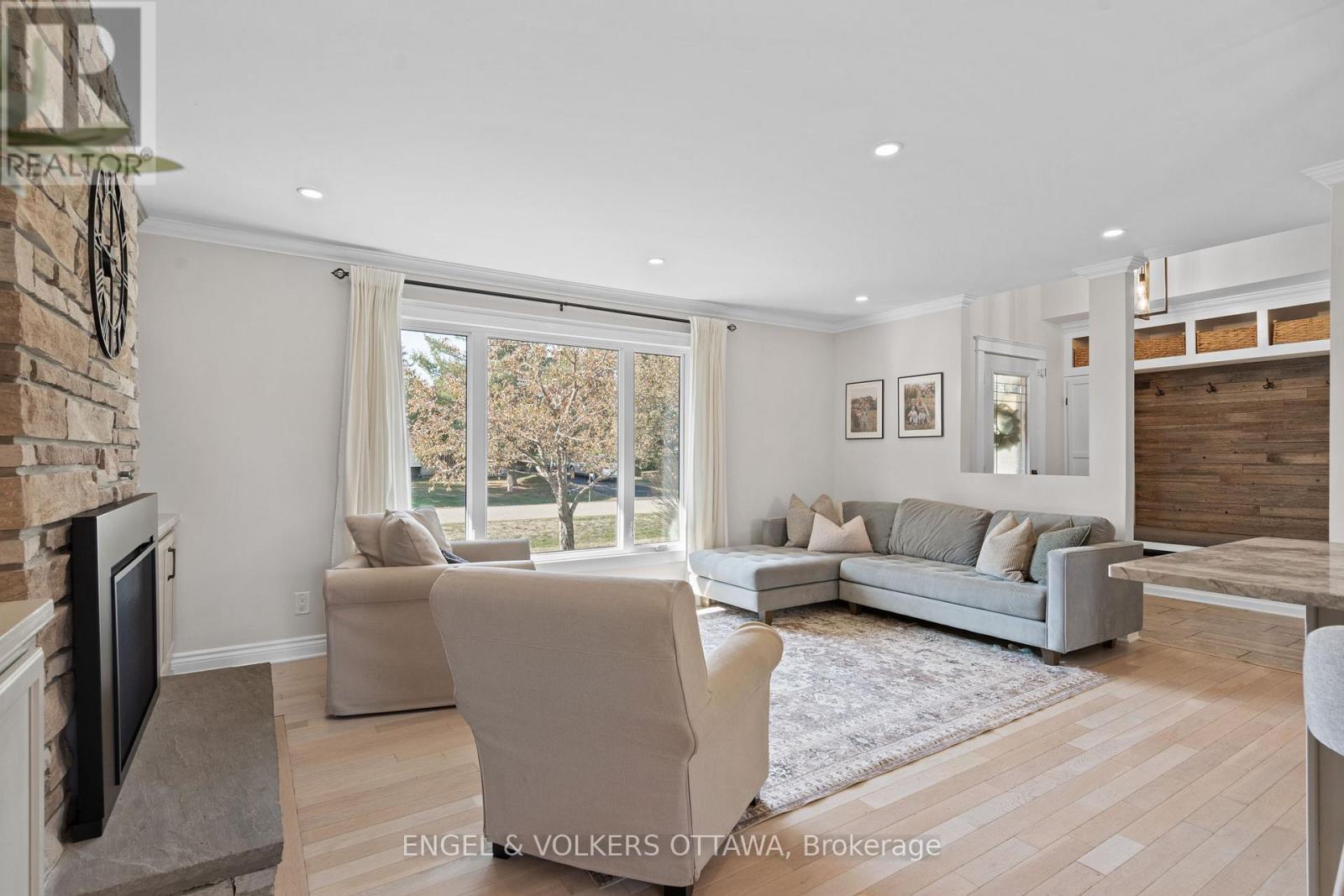 3293 Warner Way, Ottawa, Ontario  K0A 2W0 - Photo 7 - X12501496