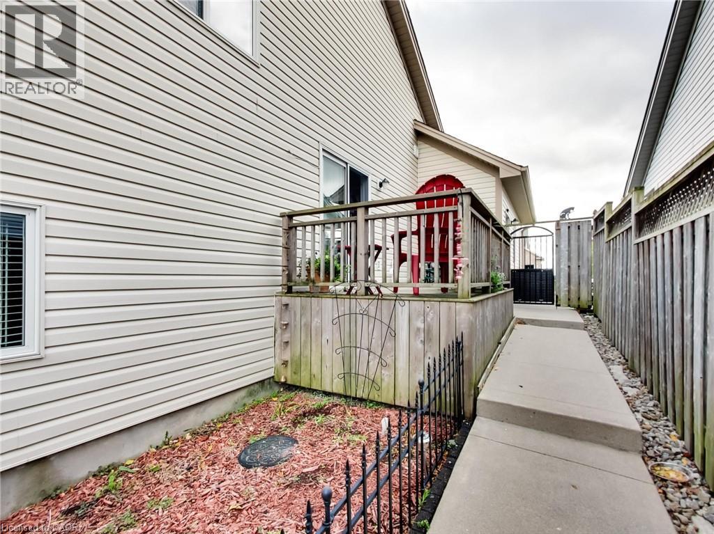 27 Cherry Avenue, Smithville, Ontario  L0R 2A0 - Photo 44 - 40781477