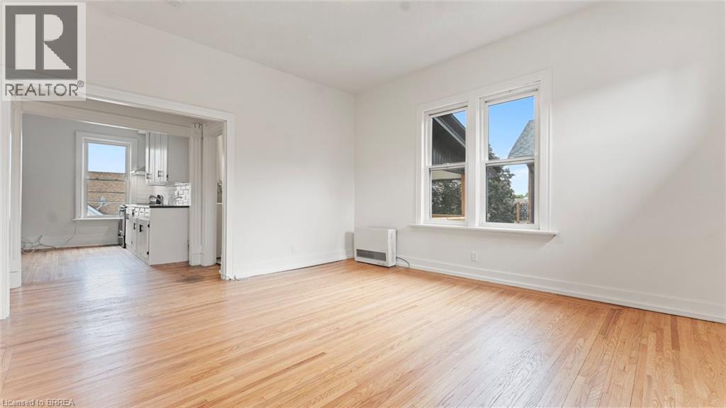 4 St George Street Unit# 2, Brantford, Ontario  N3R 1V1 - Photo 2 - 40767380