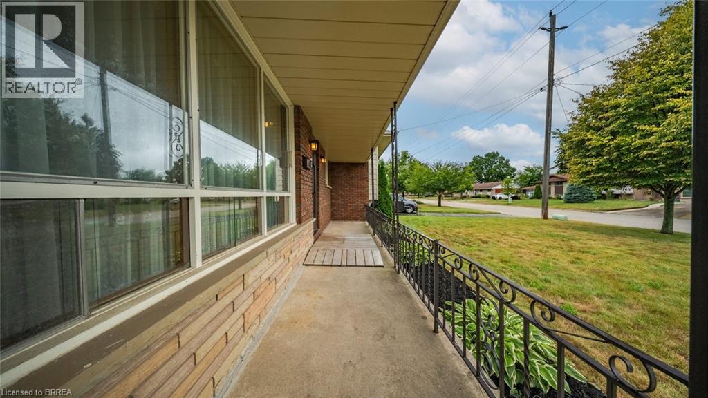 25 Kensington Avenue, Brantford, Ontario  N3R 3N6 - Photo 30 - 40775487