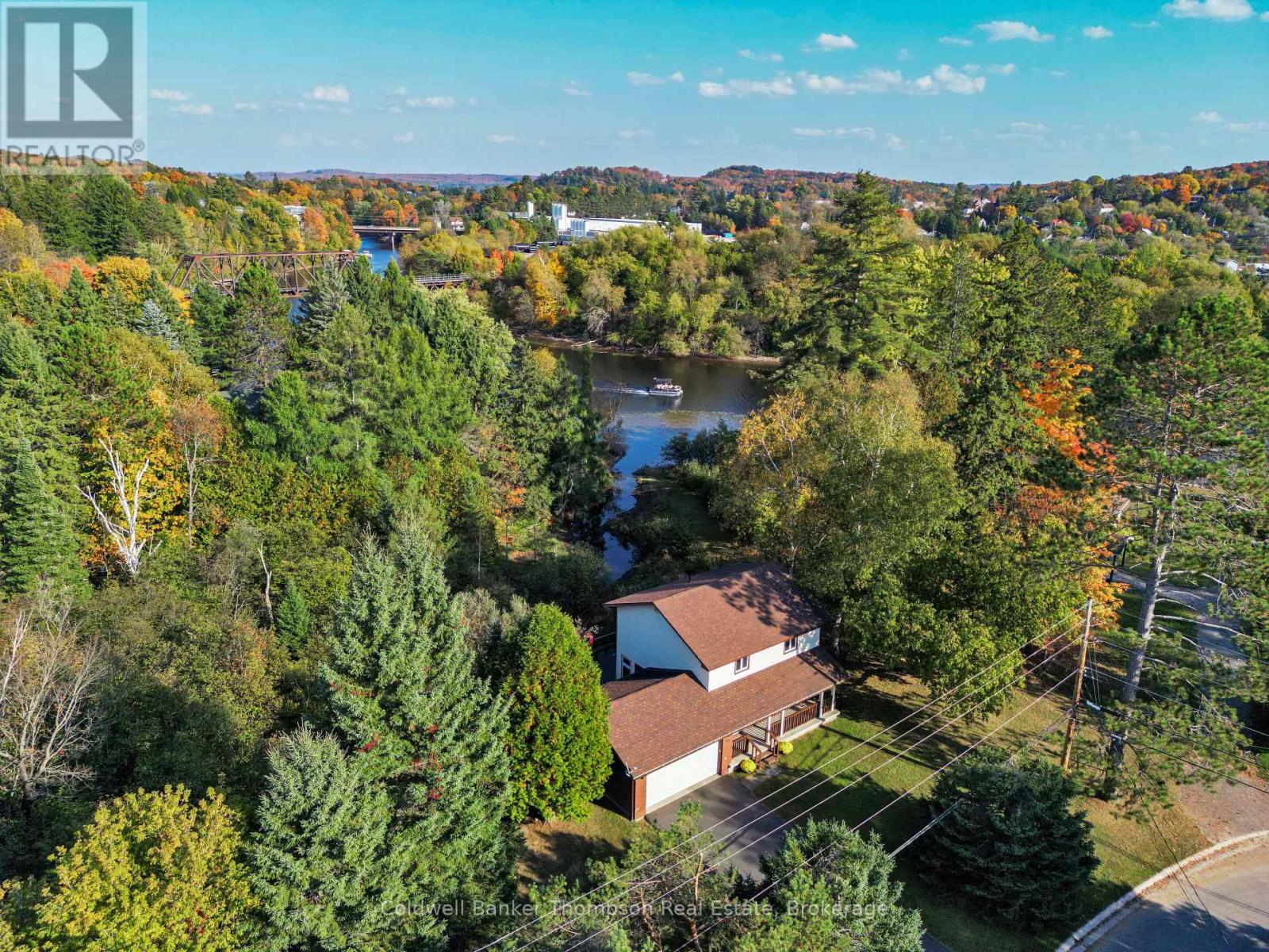 41 HODGES LANE, Huntsville, Ontario