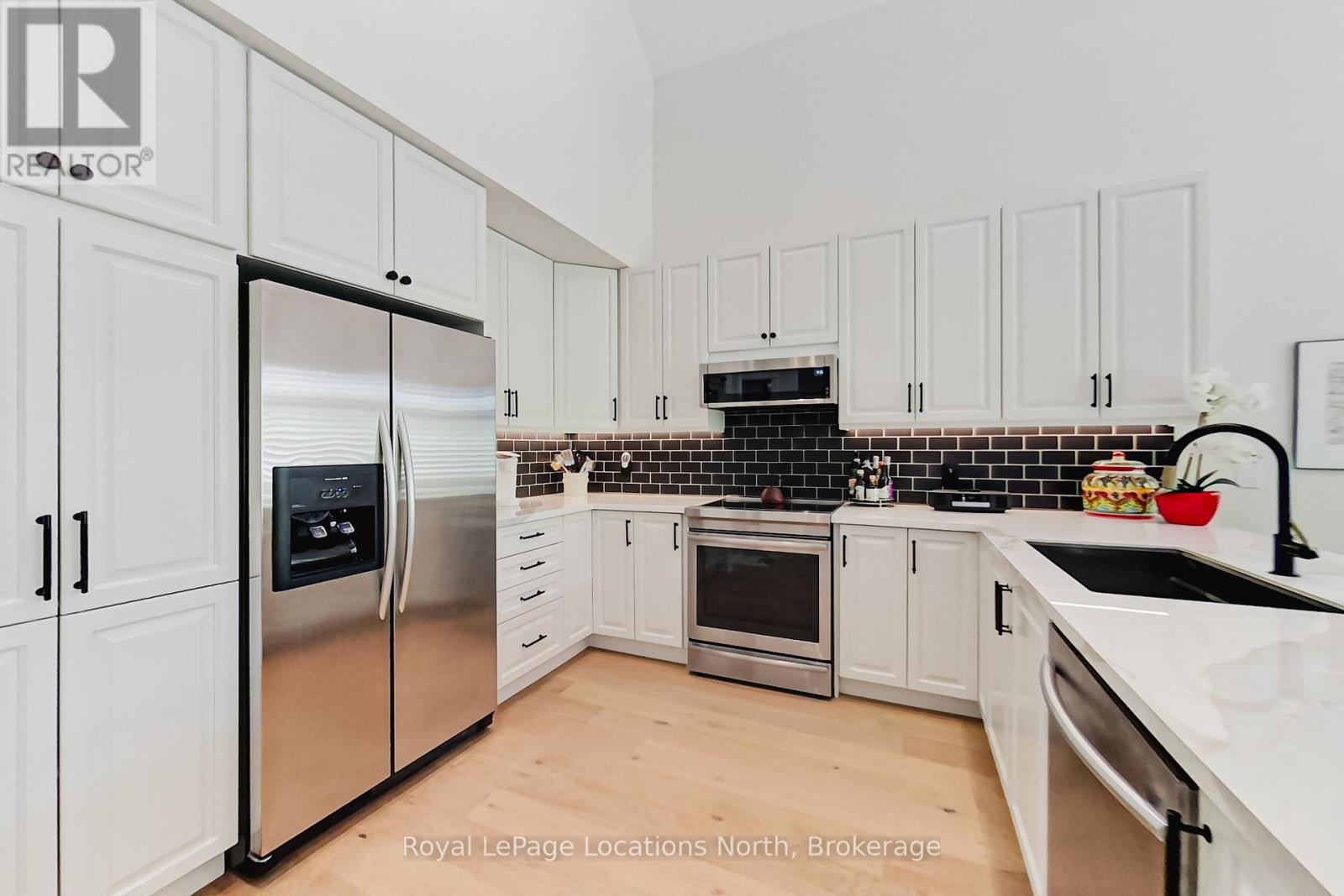 128 Rankin's Crescent, Blue Mountains, Ontario  N0H 2P0 - Photo 15 - X12501644