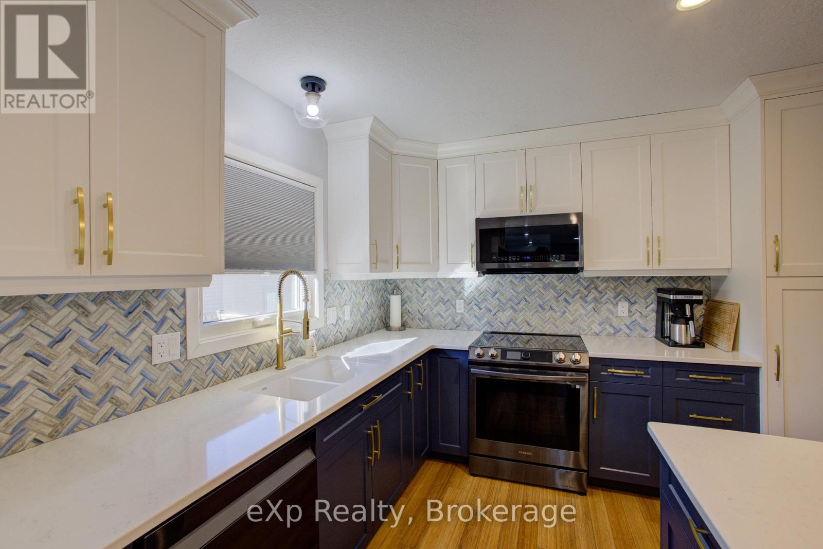 156 Sparling Street, Huron East, Ontario  N0K 1W0 - Photo 13 - X12501646