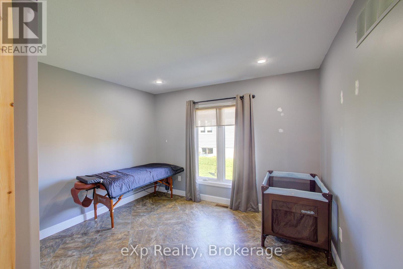 156 Sparling Street, Huron East, Ontario  N0K 1W0 - Photo 20 - X12501646