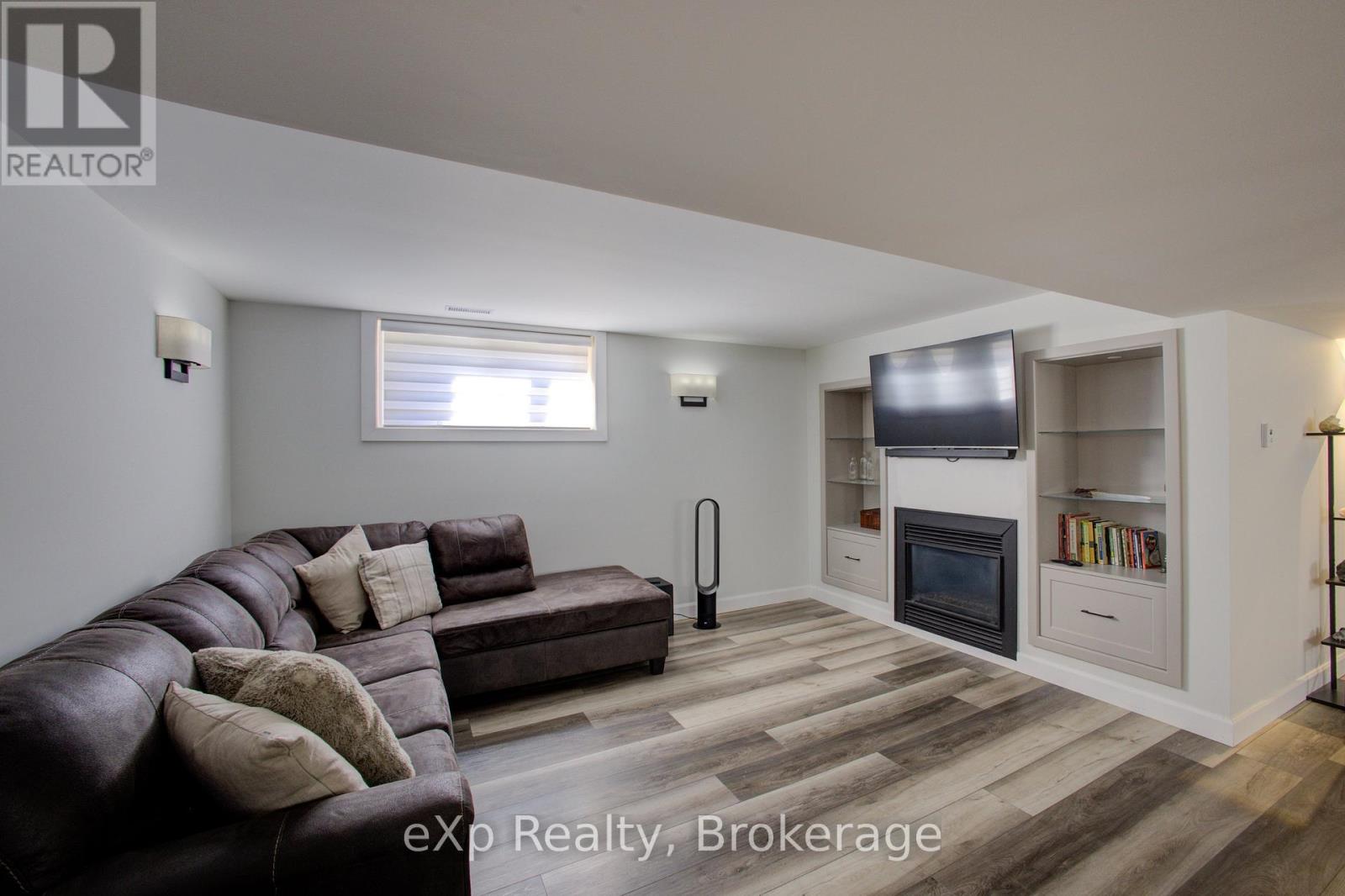 156 Sparling Street, Huron East, Ontario  N0K 1W0 - Photo 25 - X12501646