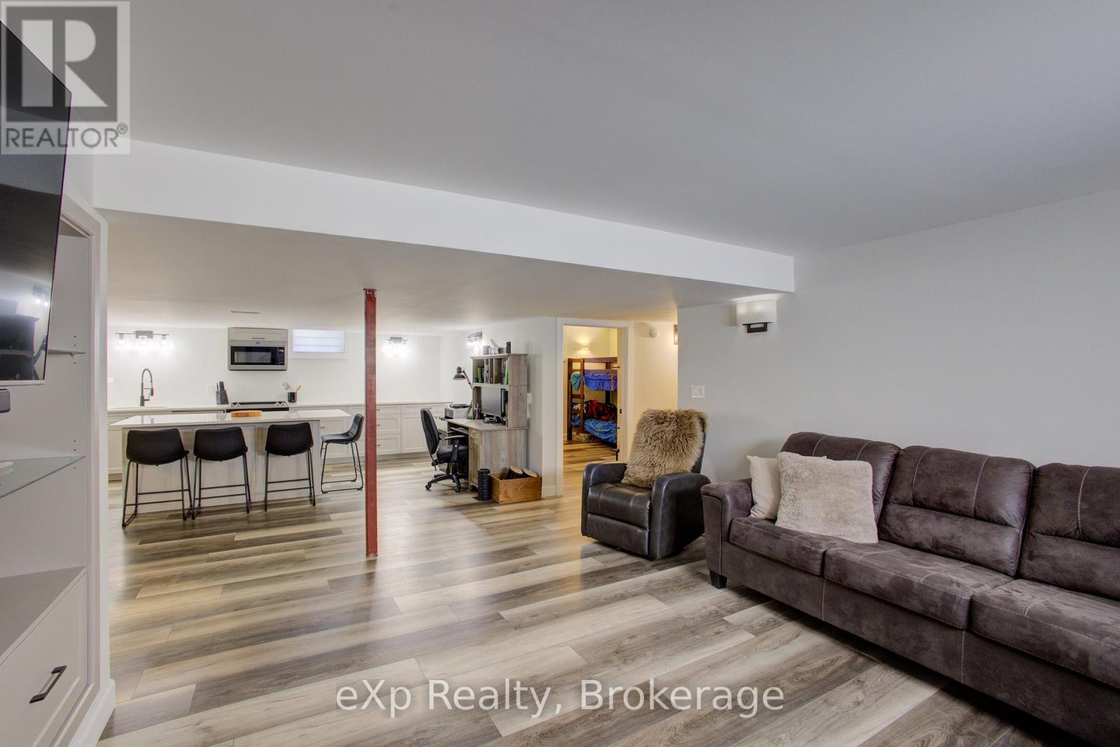 156 Sparling Street, Huron East, Ontario  N0K 1W0 - Photo 26 - X12501646