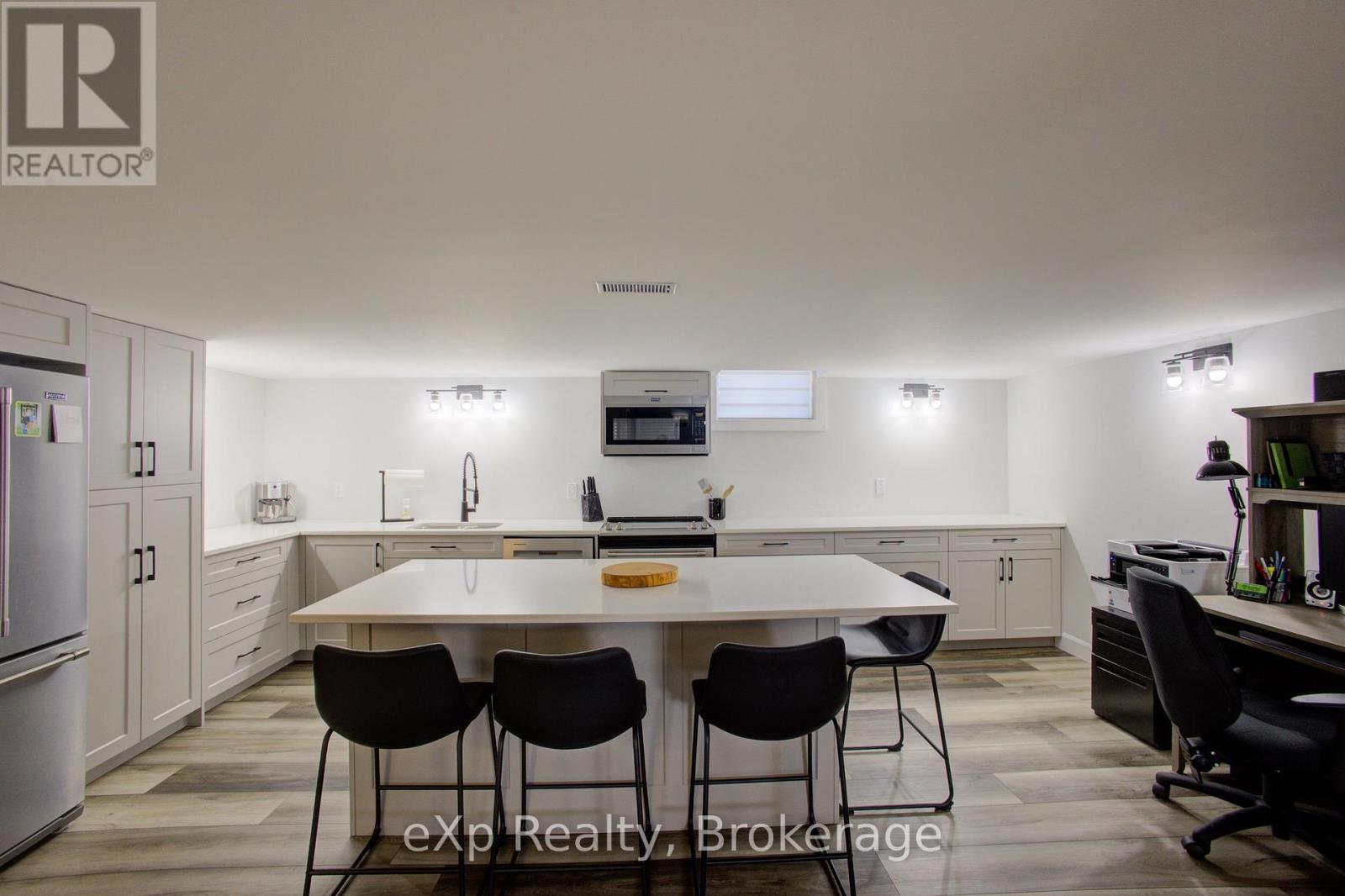 156 Sparling Street, Huron East, Ontario  N0K 1W0 - Photo 28 - X12501646