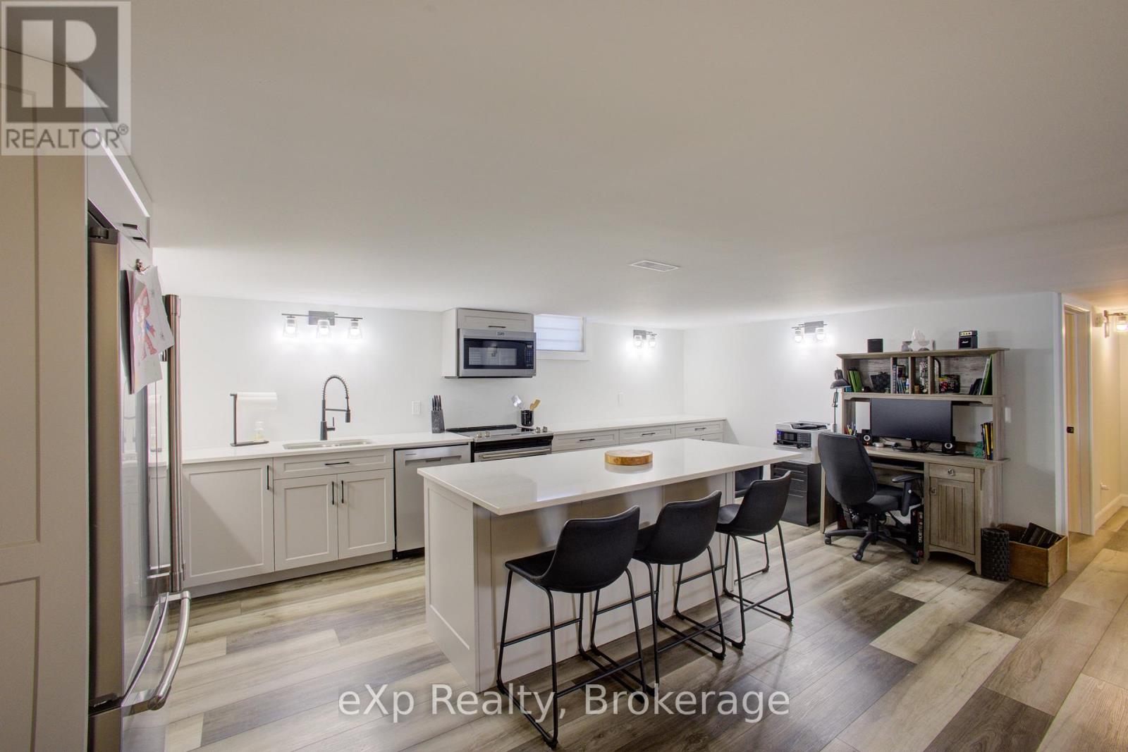 156 Sparling Street, Huron East, Ontario  N0K 1W0 - Photo 29 - X12501646