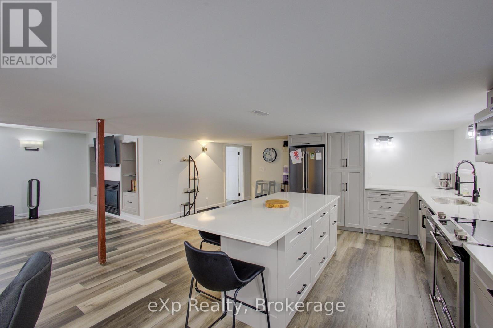 156 Sparling Street, Huron East, Ontario  N0K 1W0 - Photo 30 - X12501646