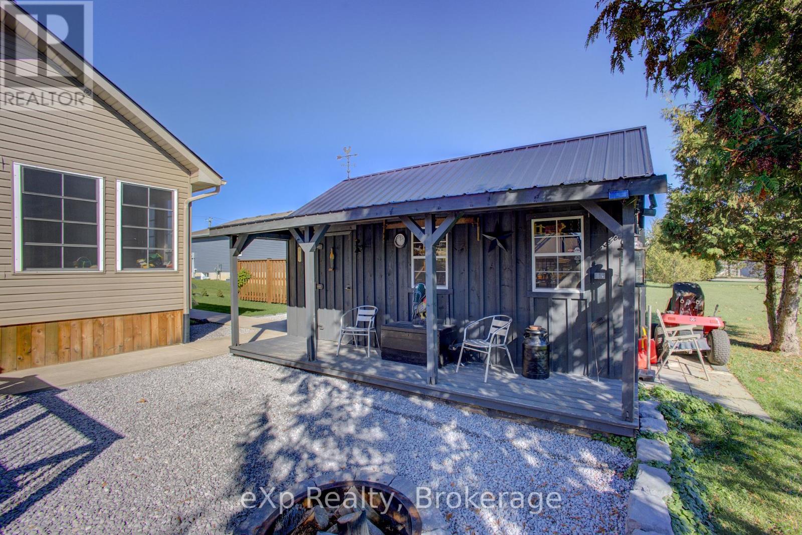 156 Sparling Street, Huron East, Ontario  N0K 1W0 - Photo 35 - X12501646