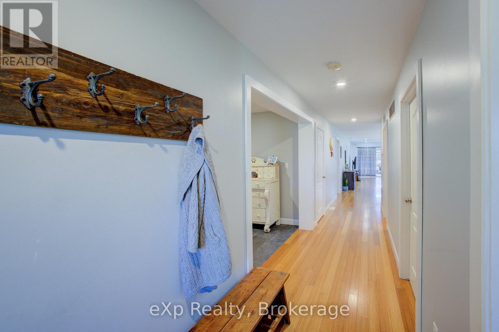 156 Sparling Street, Huron East, Ontario  N0K 1W0 - Photo 5 - X12501646