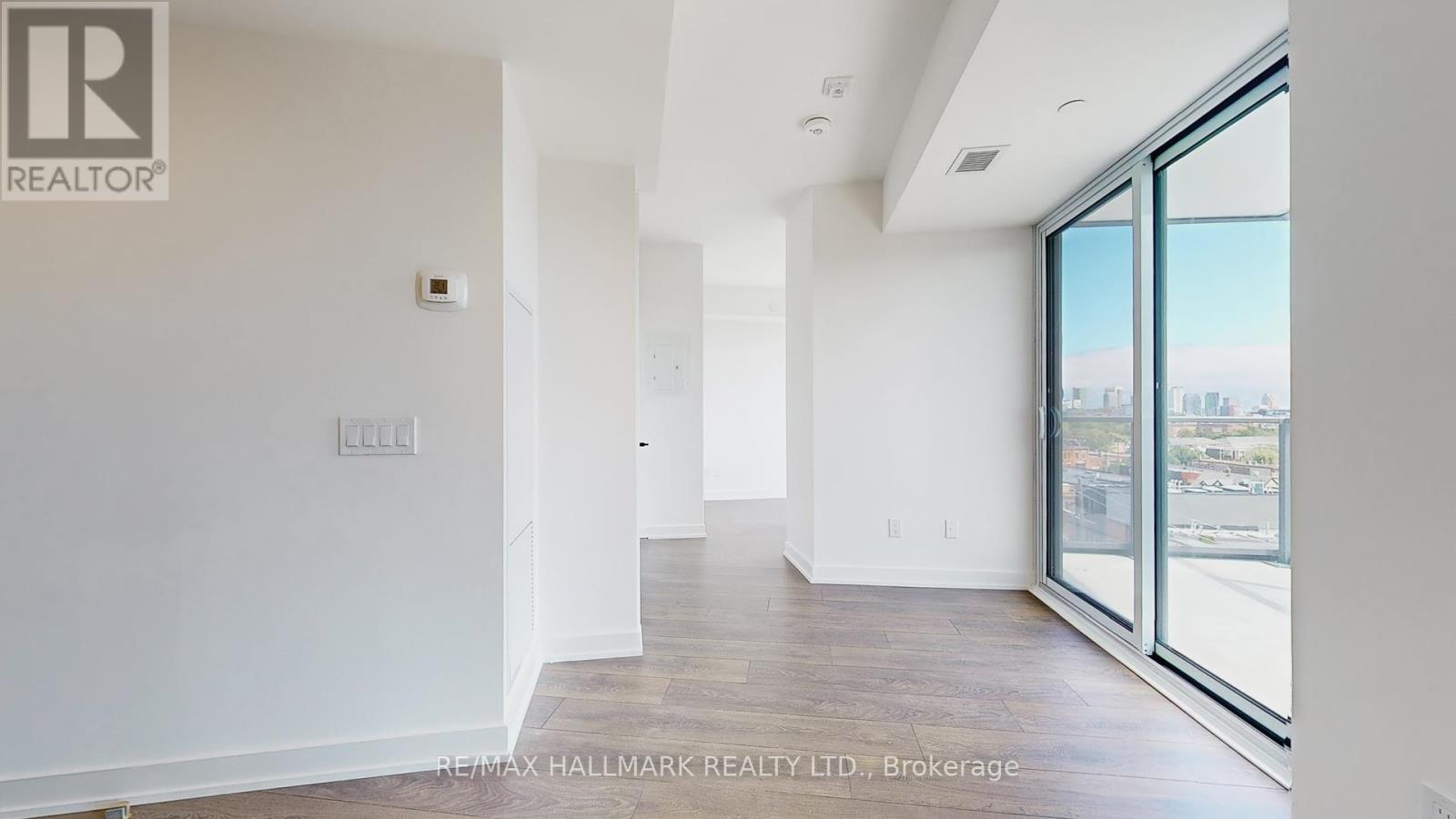 703 - 5 Lakeview Avenue, Toronto, Ontario  M6J 0H3 - Photo 6 - C12357469