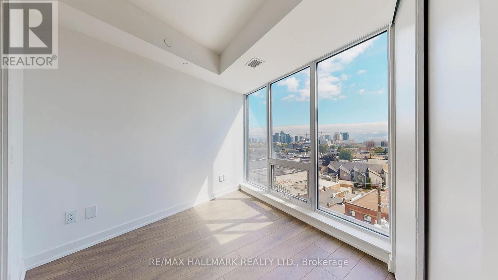 703 - 5 Lakeview Avenue, Toronto, Ontario  M6J 0H3 - Photo 9 - C12357469