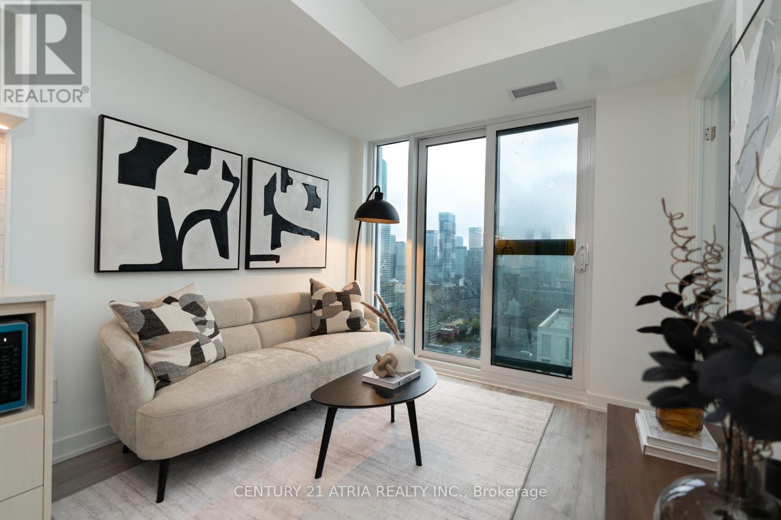 4305 - 252 CHURCH STREET, Toronto, Ontario