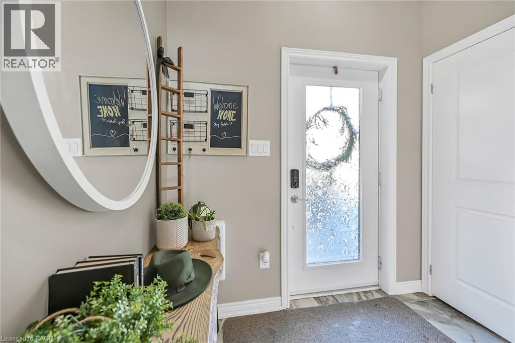 61 Esplanade Lane, Grimsby, Ontario  L3M 0H2 - Photo 4 - 40784754