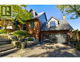 6 MAYS Crescent, Waterdown, Ontario