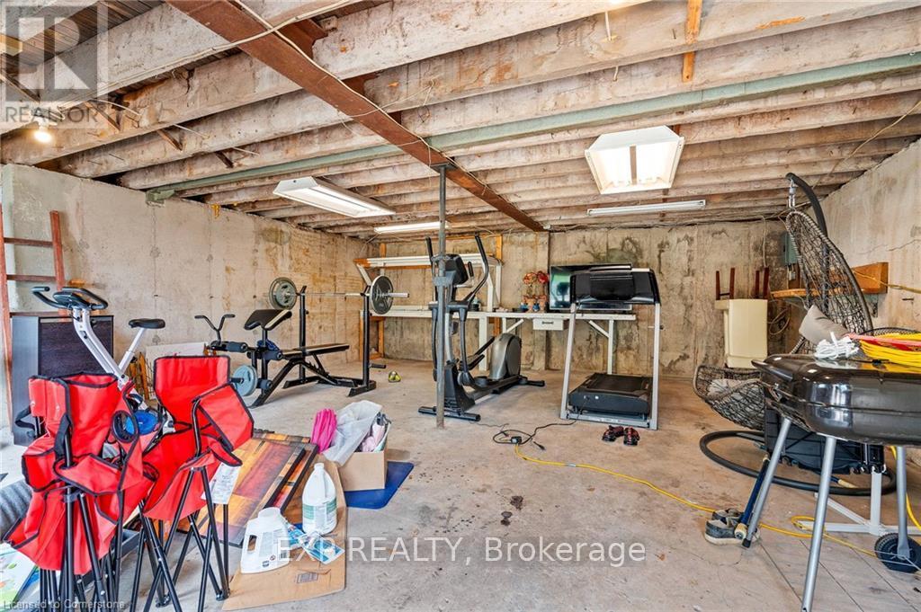 70 Jarrow Road, St. Catharines, Ontario  L2M 1B6 - Photo 15 - X12392867