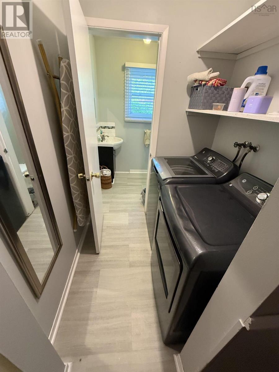 6 Duke Street, Bridgewater, Nova Scotia  B4V 1K4 - Photo 37 - 202520077