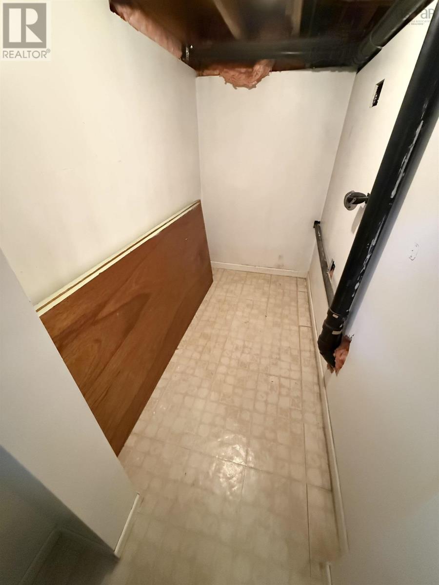 6 Duke Street, Bridgewater, Nova Scotia  B4V 1K4 - Photo 47 - 202520077