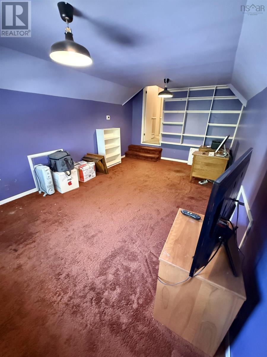 6 Duke Street, Bridgewater, Nova Scotia  B4V 1K4 - Photo 23 - 202520077