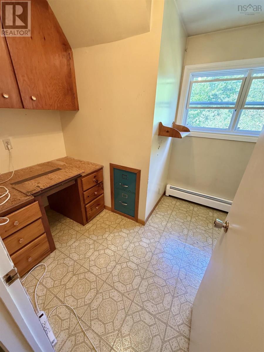 6 Duke Street, Bridgewater, Nova Scotia  B4V 1K4 - Photo 30 - 202520077