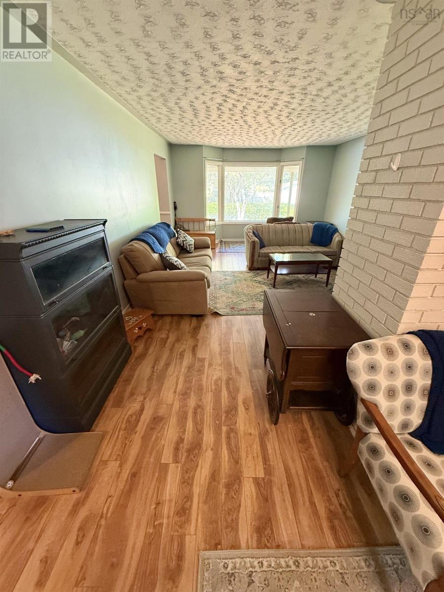 6 Duke Street, Bridgewater, Nova Scotia  B4V 1K4 - Photo 25 - 202520077