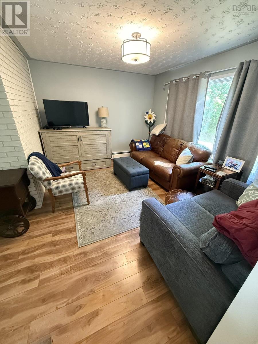 6 Duke Street, Bridgewater, Nova Scotia  B4V 1K4 - Photo 36 - 202520077