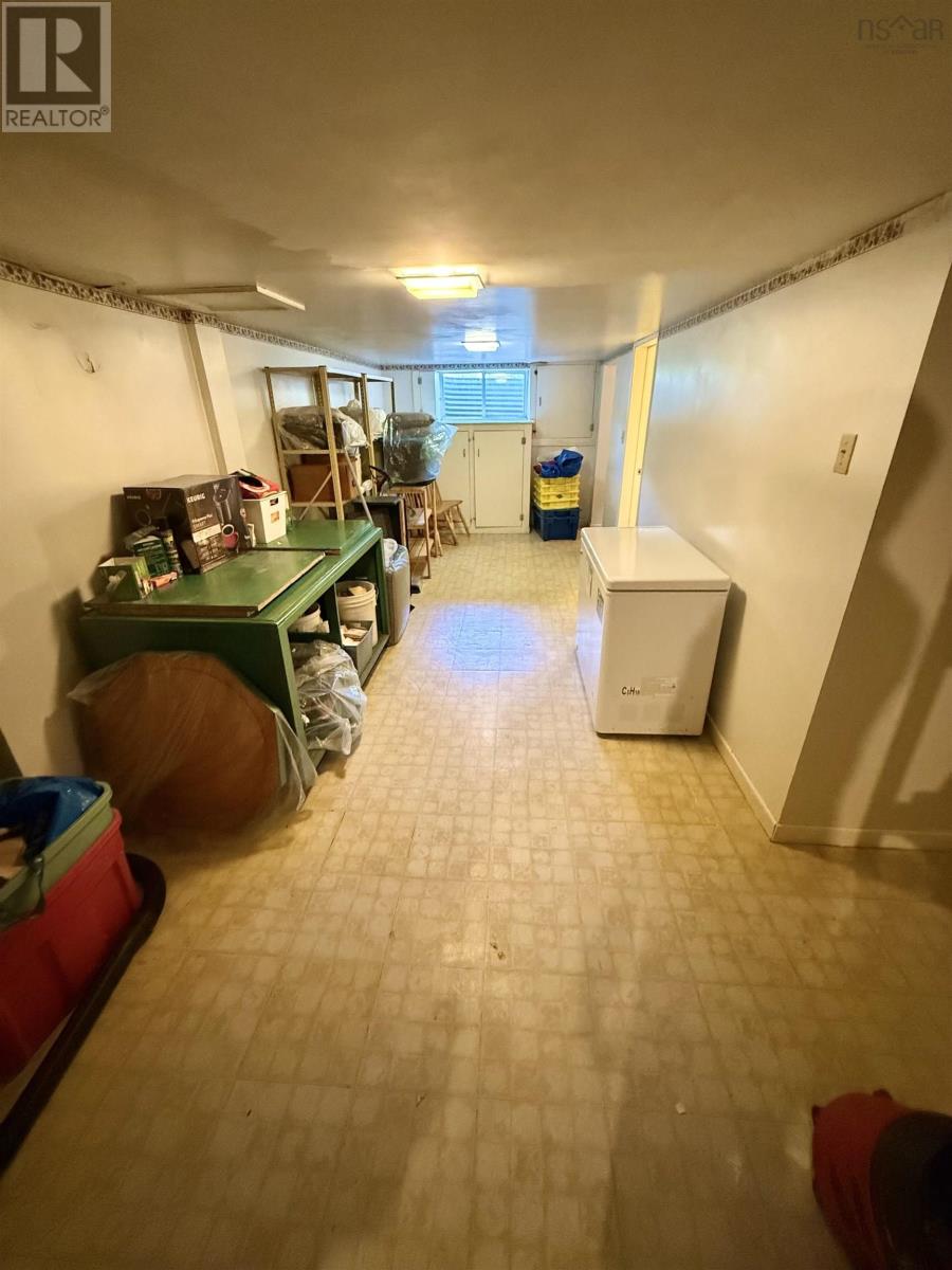 6 Duke Street, Bridgewater, Nova Scotia  B4V 1K4 - Photo 45 - 202520077