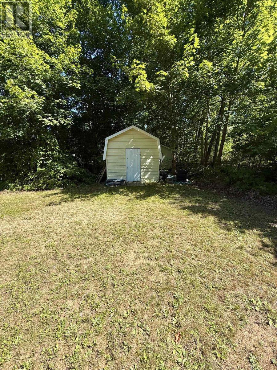 6 Duke Street, Bridgewater, Nova Scotia  B4V 1K4 - Photo 9 - 202520077