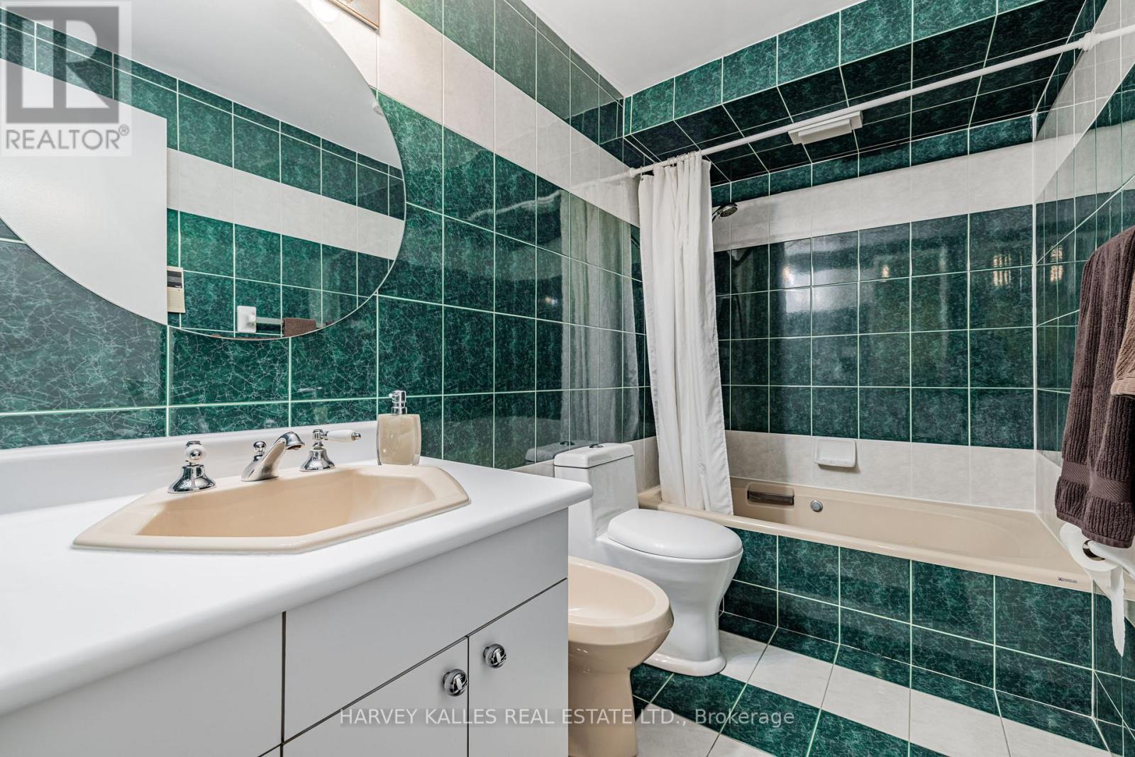 30 Brougham Drive, Vaughan, Ontario  L4L 3E1 - Photo 25 - N12501578