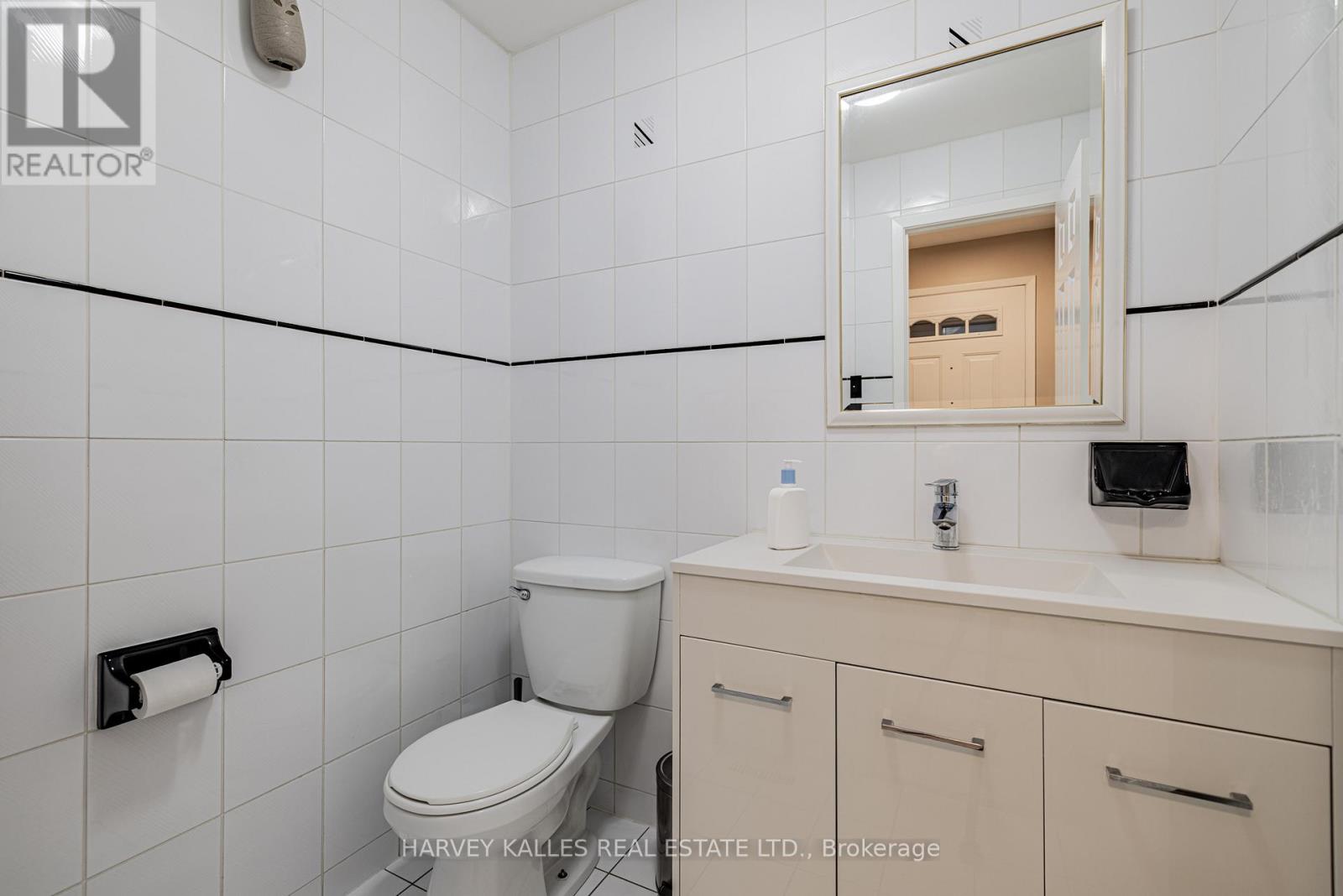 30 Brougham Drive, Vaughan, Ontario  L4L 3E1 - Photo 6 - N12501578