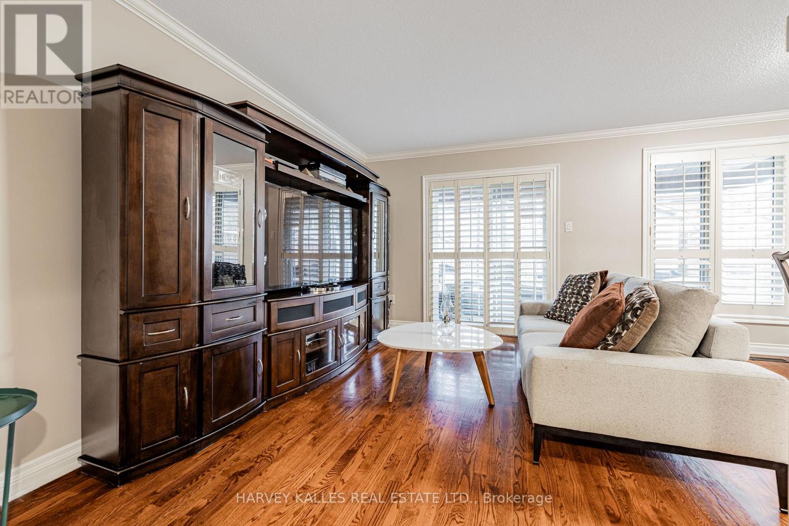 30 Brougham Drive, Vaughan, Ontario  L4L 3E1 - Photo 9 - N12501578